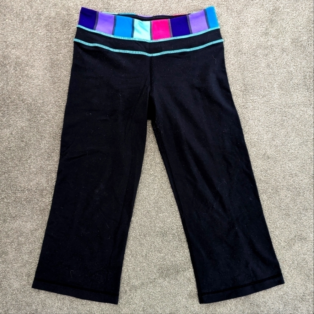 LULULEMON Groove Black Crop Reversible Pants Size 4
